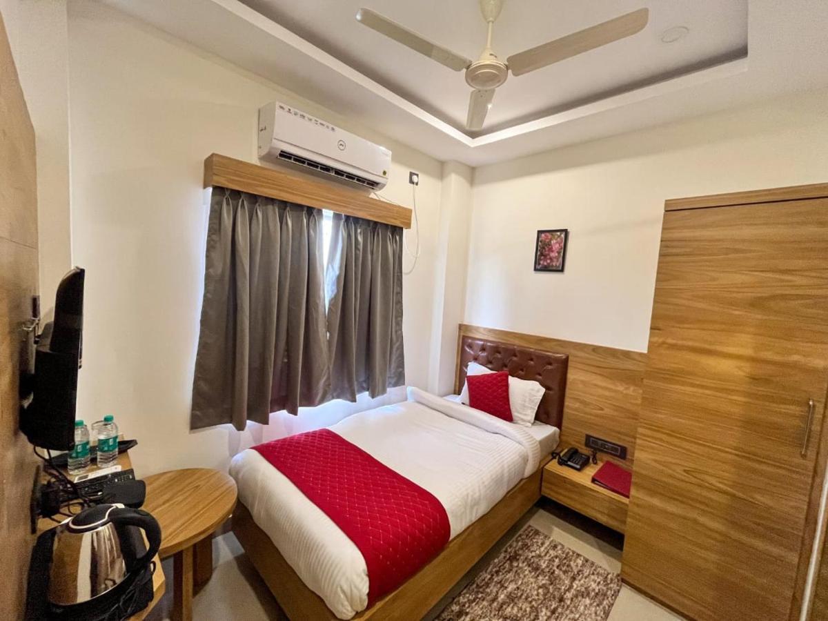 Air Valley Inn Гувахати Экстерьер фото